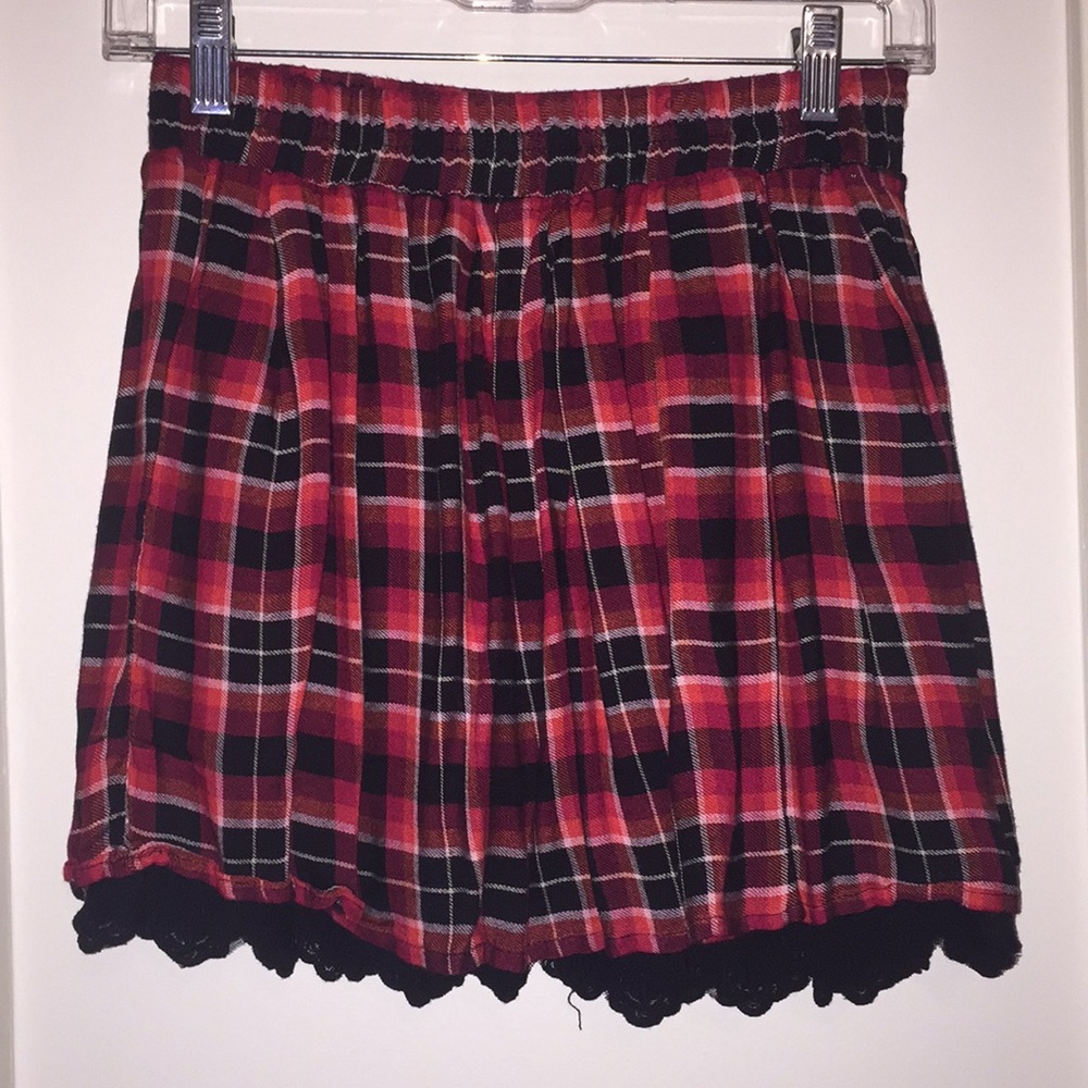 Plaid mini skirt with lace trim